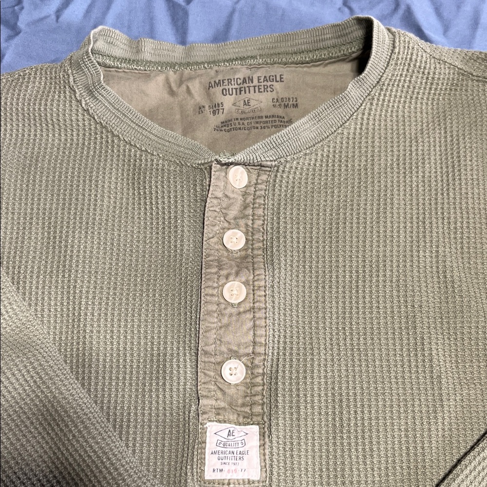American Eagle Outfitters Olive Long Sleeve thermal Henley